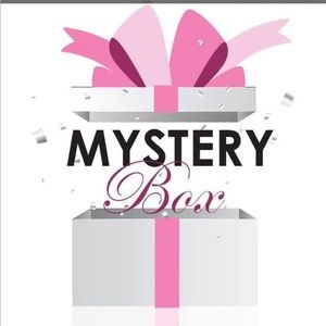 Women’s MYSTERY CLOTHING BUNDLE (xs and sm)